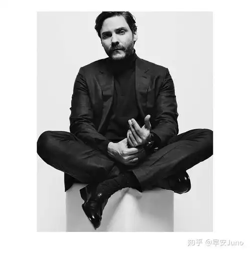 求告诉几个帅气的德国男星或者好看的德国电影