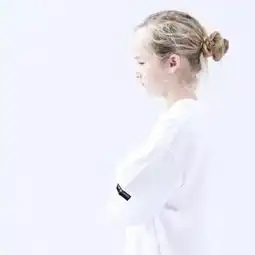 求好看的qq头像,带字和不带字都可以