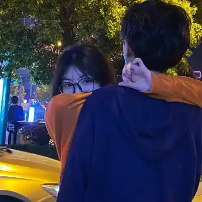 网上最火爆的情侣头像