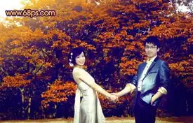 photoshop调出树林情侣图片灿烂的橙红色