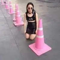 原宿风粉色系女生头像