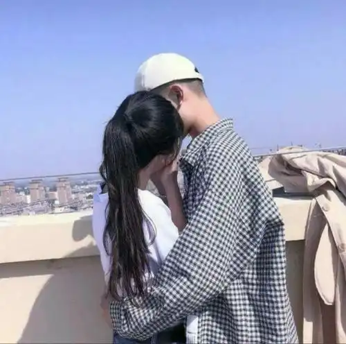 情侣头像暗恋是一个人的兵荒马乱
