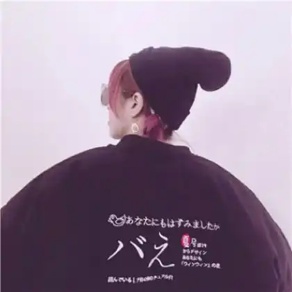 qq头像情侣唯美背影两张