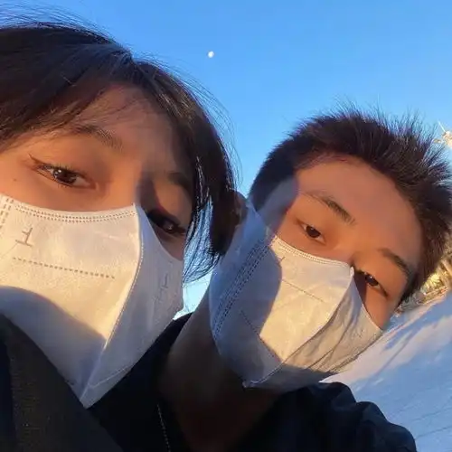 情侣头像暗恋很苦,像夏季的风