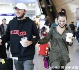 韩庚卢靖姗机场放闪,亲密挽手,粉丝庚宝恋爱后笑容都变了