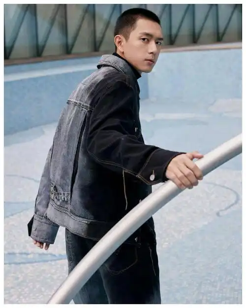 男色当道,盘点娱乐圈的性感男神,谁更有撩人的姿色
