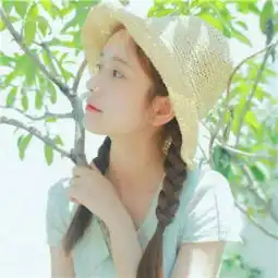 闺蜜一人一张qq头像女生最好的感情就算不联系也无妨