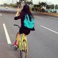 骑自行车的原宿风唯非主流风格美女生头像