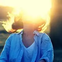 向着太阳的情侣头像