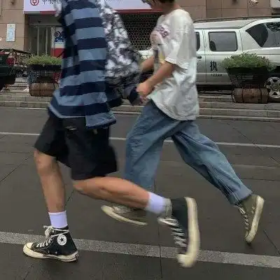 原宿风情侣头像潮东大门