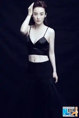 蒋勤勤当得起女神扮得了男神显多样华贵气质