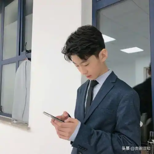 张亮儿子近照曝光,13岁天天少年感十足,优越身材初显男神气质