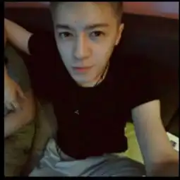 谁能告诉我这个网络头像红人的叫什么