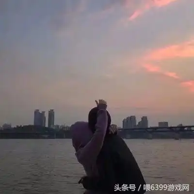 微信情侣头像一对两张恩爱甜蜜2018独一无二情侣头像合照幸福