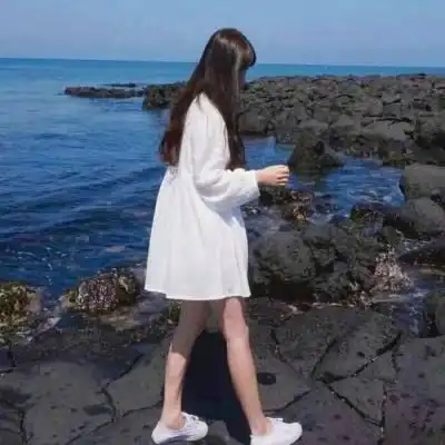 婆婆瘫痪在床,大姑姐让我辞职伺候婆婆,我不同意,老公发火了
