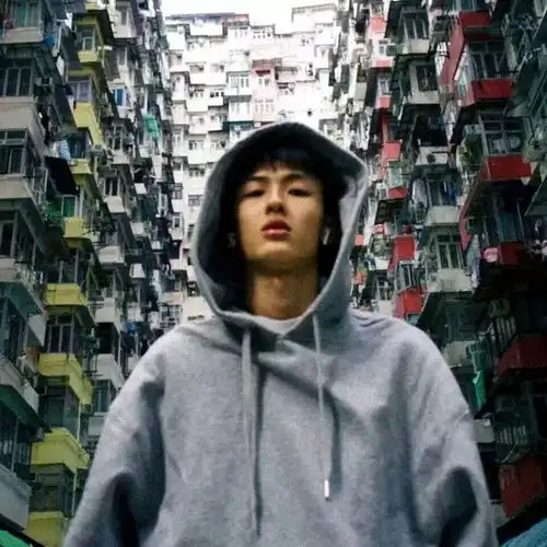 捂着男生脸的情侣头像摇