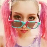 酷爱的原宿风头像你不是我所以不用懂我