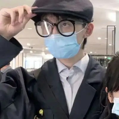dkjk情头最近很少更诶