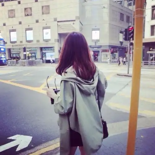 qq头像情侣唯美背影长发