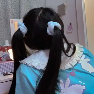二兽原宿风时尚部位多人单张女头