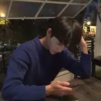 情侣头像吧绝版跟往事干杯,让往事随风吹