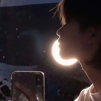 帅一点又带点暧昧的情侣