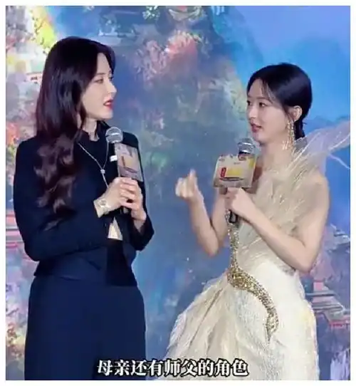 与凤行,赵丽颖垮一点也压不住这新女配