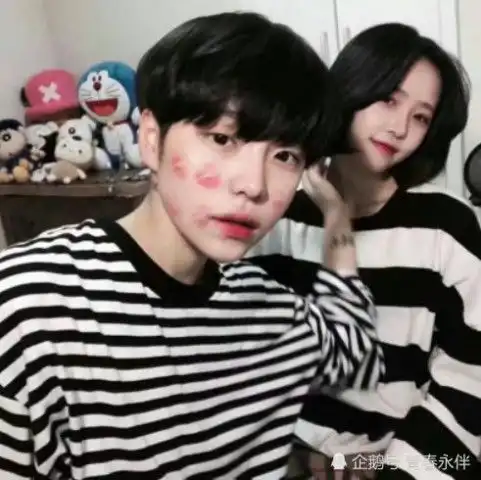 qq情侣头像唯美校草