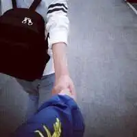 放不下你是我说该一左一右情侣头像