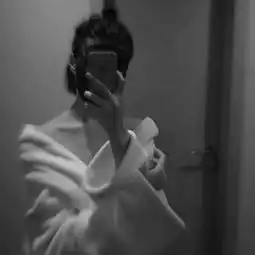 伤感头像真人一人一半