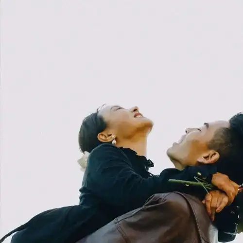 适合热恋时候发的朋友圈文案