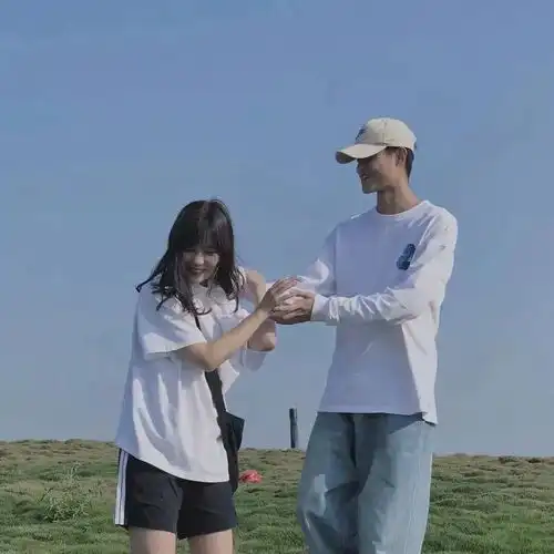 情侣头像文案的温柔分享