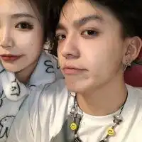 最火真人情侣头像真人qq情侣头像分开两张潮人个性网