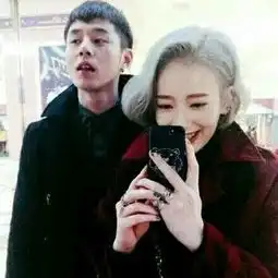 求情侣头像,女的带伟字,男的带萍字,谢谢