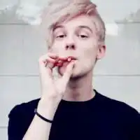 沧桑男人抽烟素描头像微信头像图片大全