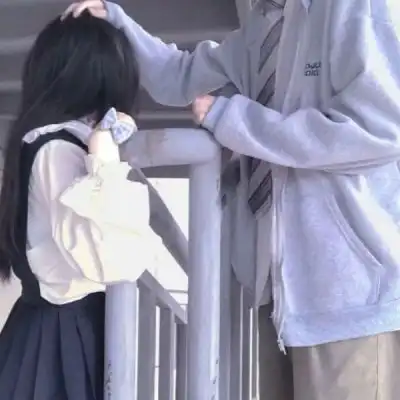 情侣头像真人萌动漫女生