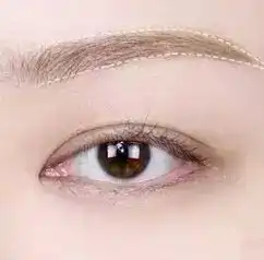 半烟熏眼妆打造让人迷恋的华丽妆容