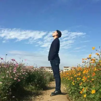 好看唯美意境最潮情侣头像两张,时光盗走了容颜和爱人