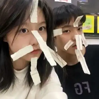 容易撞的情侣头像情头