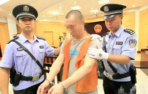 奇葩兴化一对情侣吵闹男友竟然放火烧房