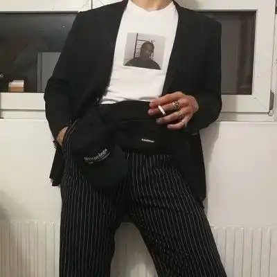 男人专用头像图片烟吸烟