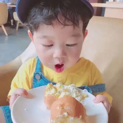 网红q宝头像