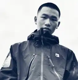 陈坤儿子正面照曝光,一点都不像陈坤网友最辣眼的星二代