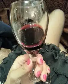 别致的情侣头像酒杯