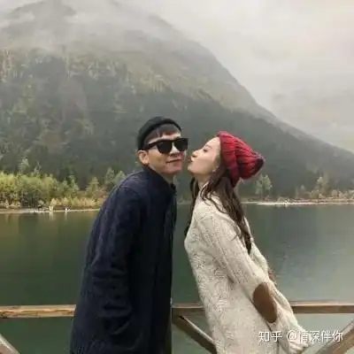 情侣头像在吗弟弟多喝烫水