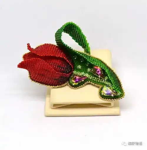 做自己最喜欢最别致的珠绣胸针