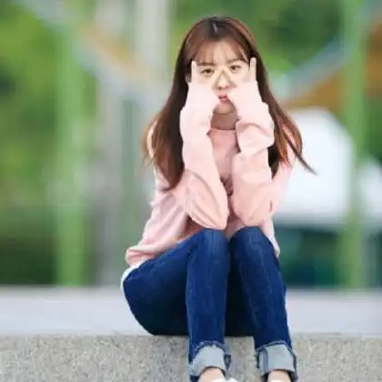 爱的主题幸福的一对,情侣头像一男一女分开两张