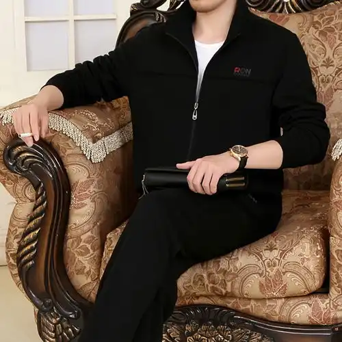 新款男运动套装,宽松显瘦又舒适,年轻有气质