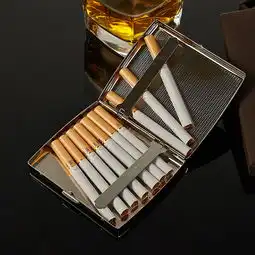 现在流行金属烟盒,让男人递烟狠有面子,秒杀纸质烟盒