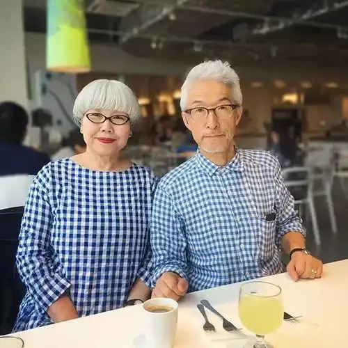 日本60岁家庭主妇拍了一组暖心照,虐哭了一大片年轻单身狗